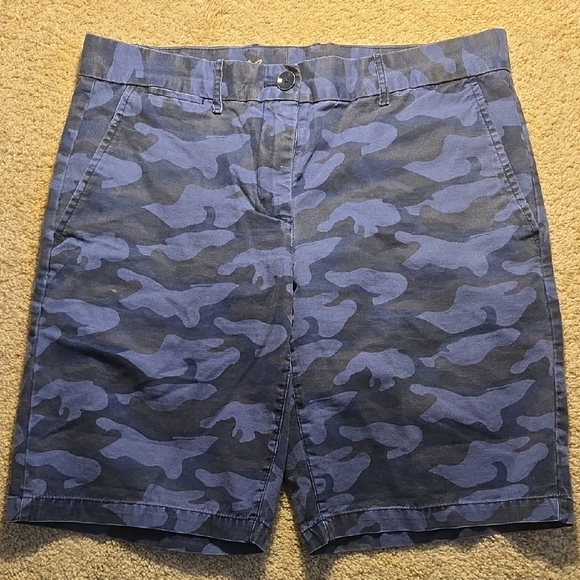 GAP Blue Cargo Shorts with Camouflage Design - Picture 1 of 3